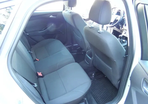 Ford Focus cena 39900 przebieg: 130000, rok produkcji 2017 z Kunów małe 466